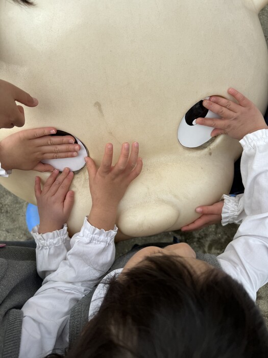 クマさんの目修復中
