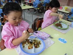 カレー給食の様子