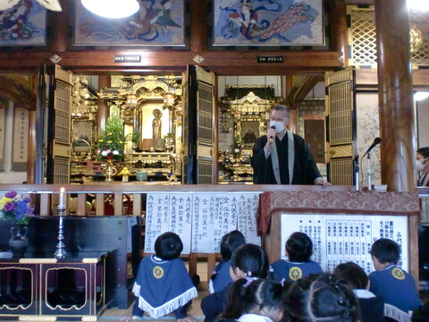 住職のお話を聞きました。