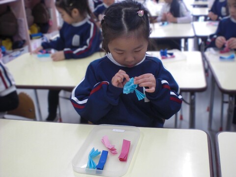 お花紙広げるの難しいね