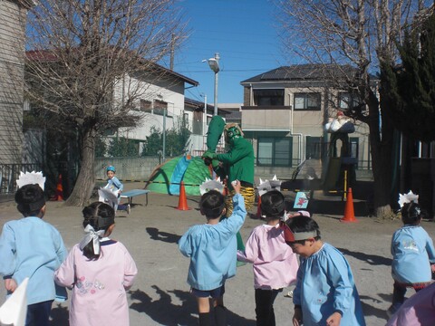 「悪い子はいないかー！」